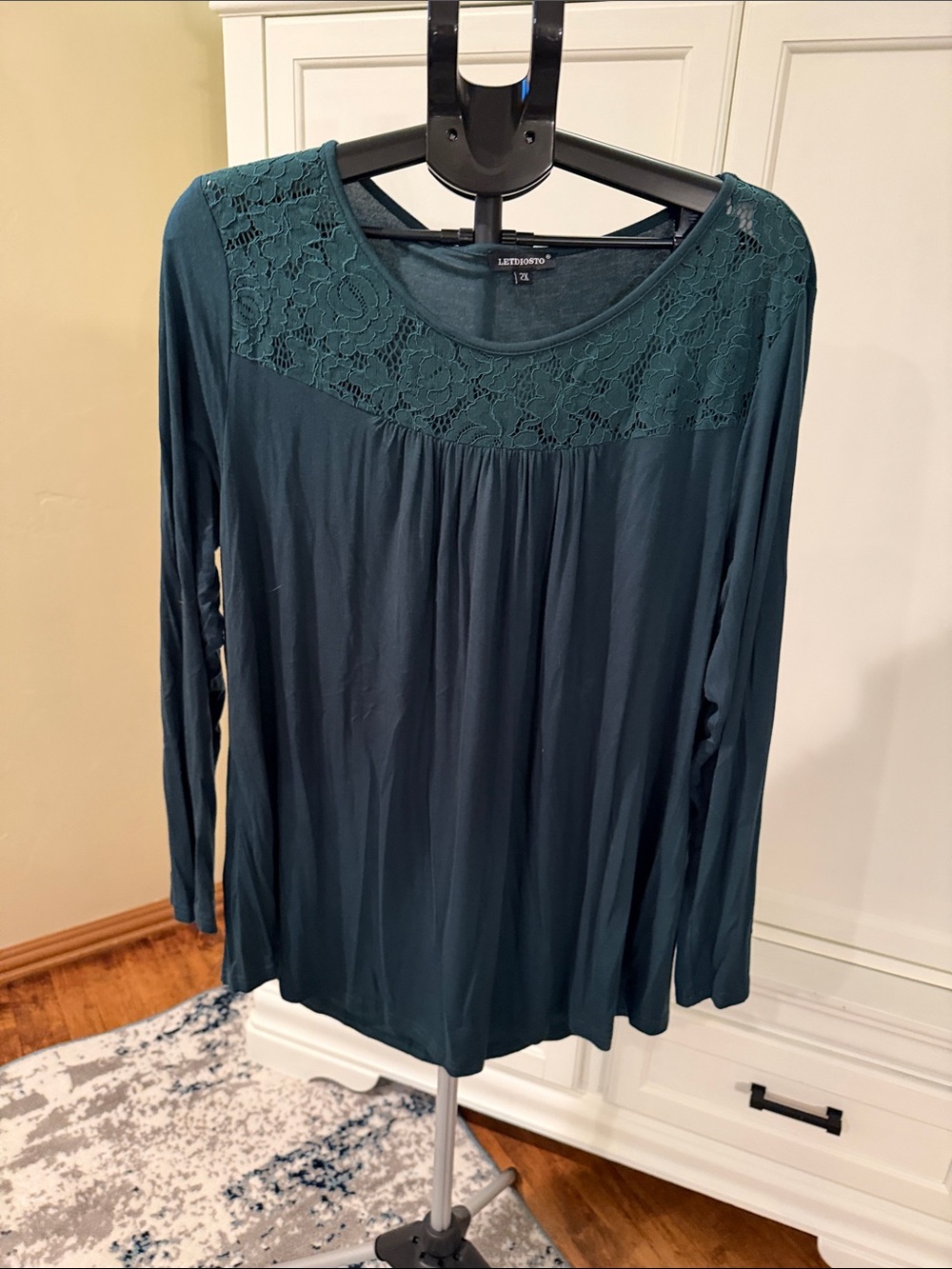 Lace Yoke Long Sleeve Tee in Teal (84)